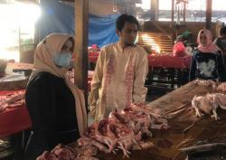 Anggota Komisi II DPRD Kabupaten Pelalawan Yulmida Lakukan Sidak ke Pasar Baru Pkl Kerinci 